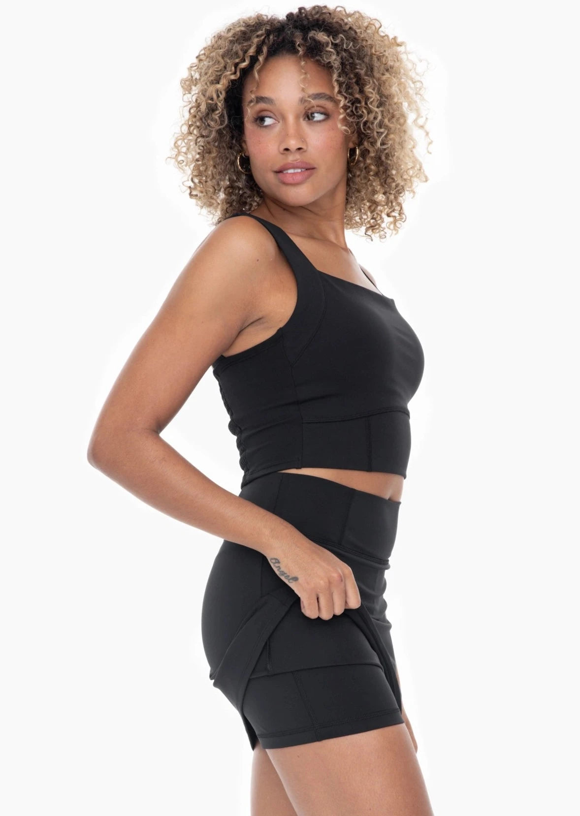 KENDALL active top -black