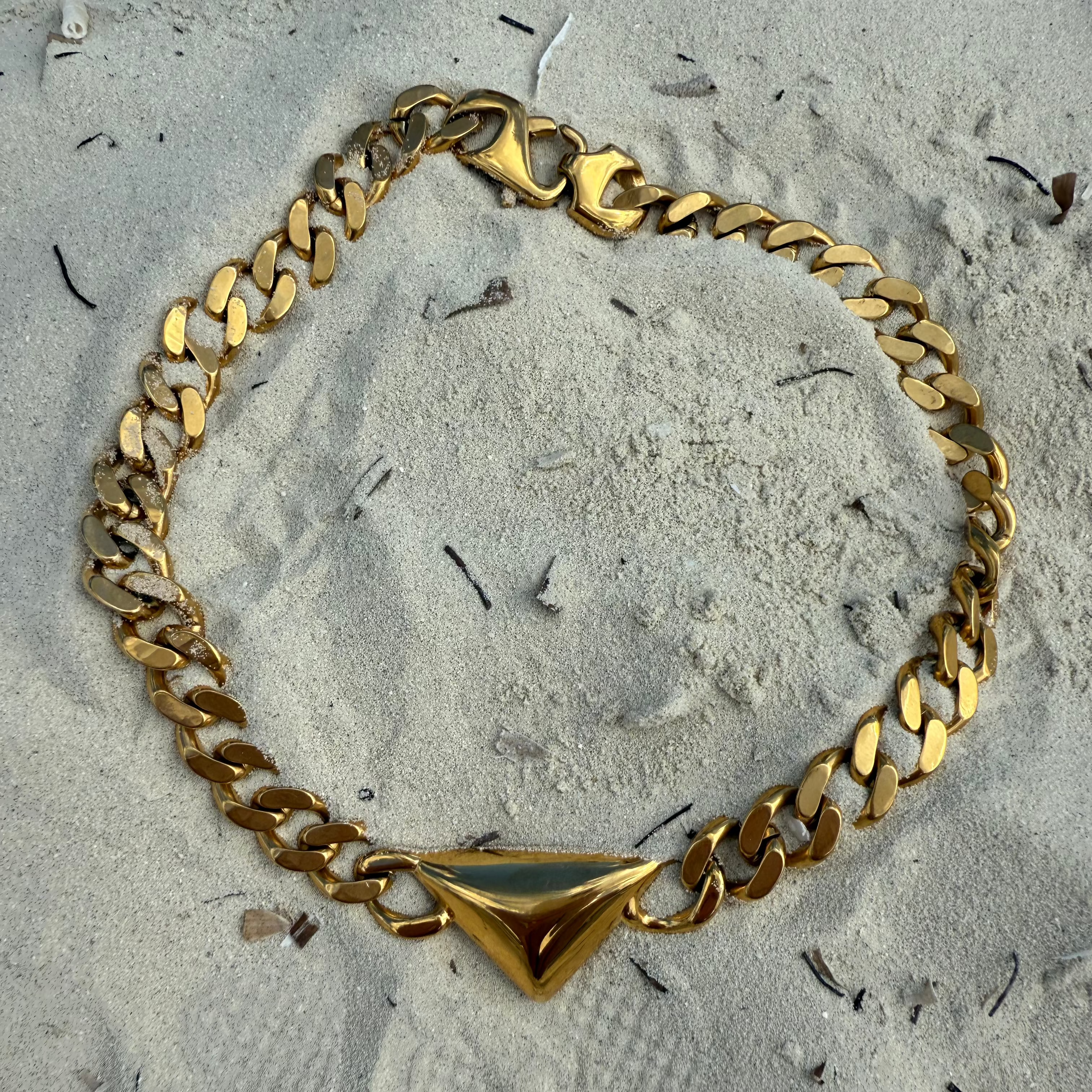Alesia Gold Necklace