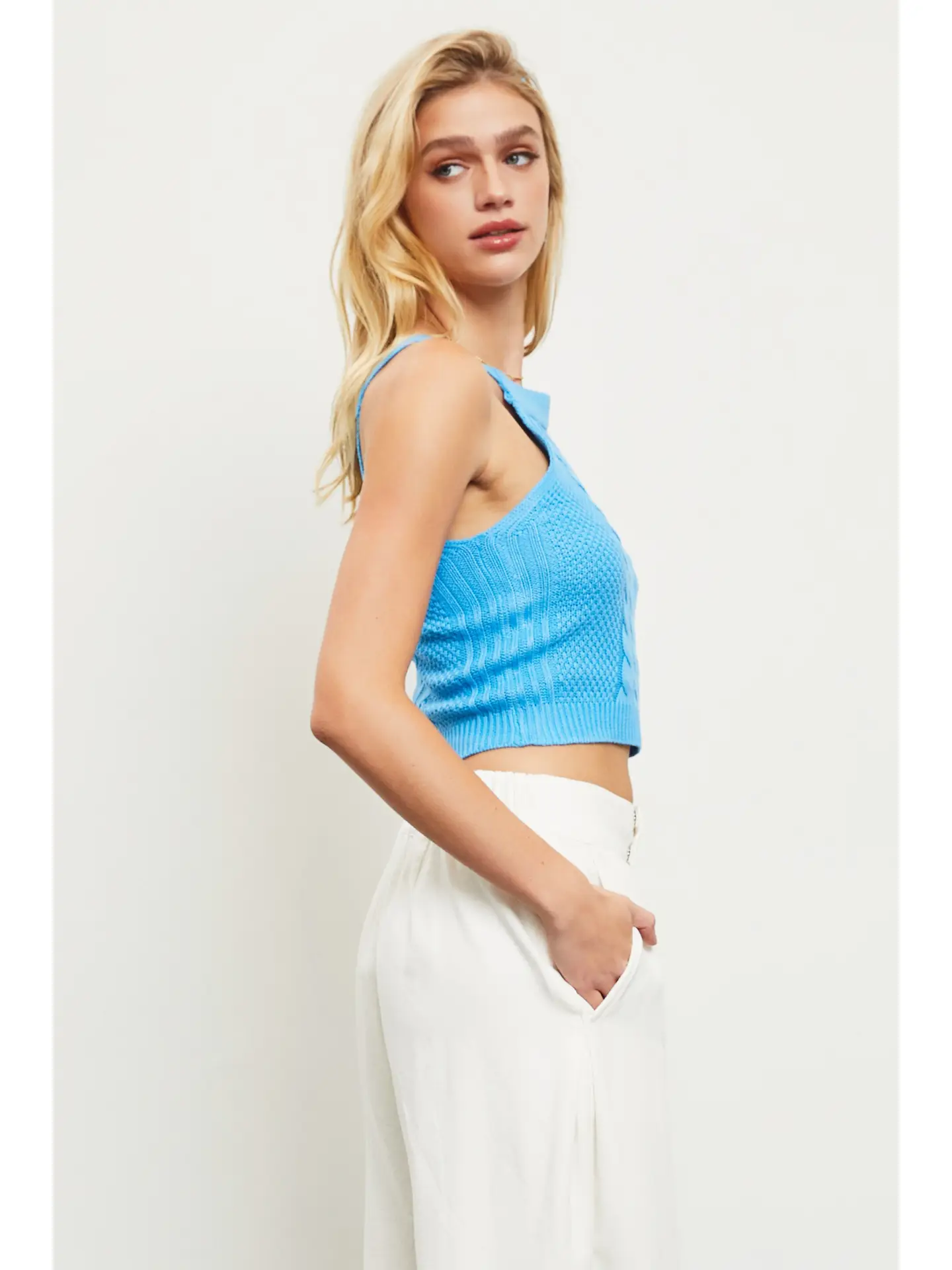 BIG SUR SLEEVELESS KNIT TOP- BLUE