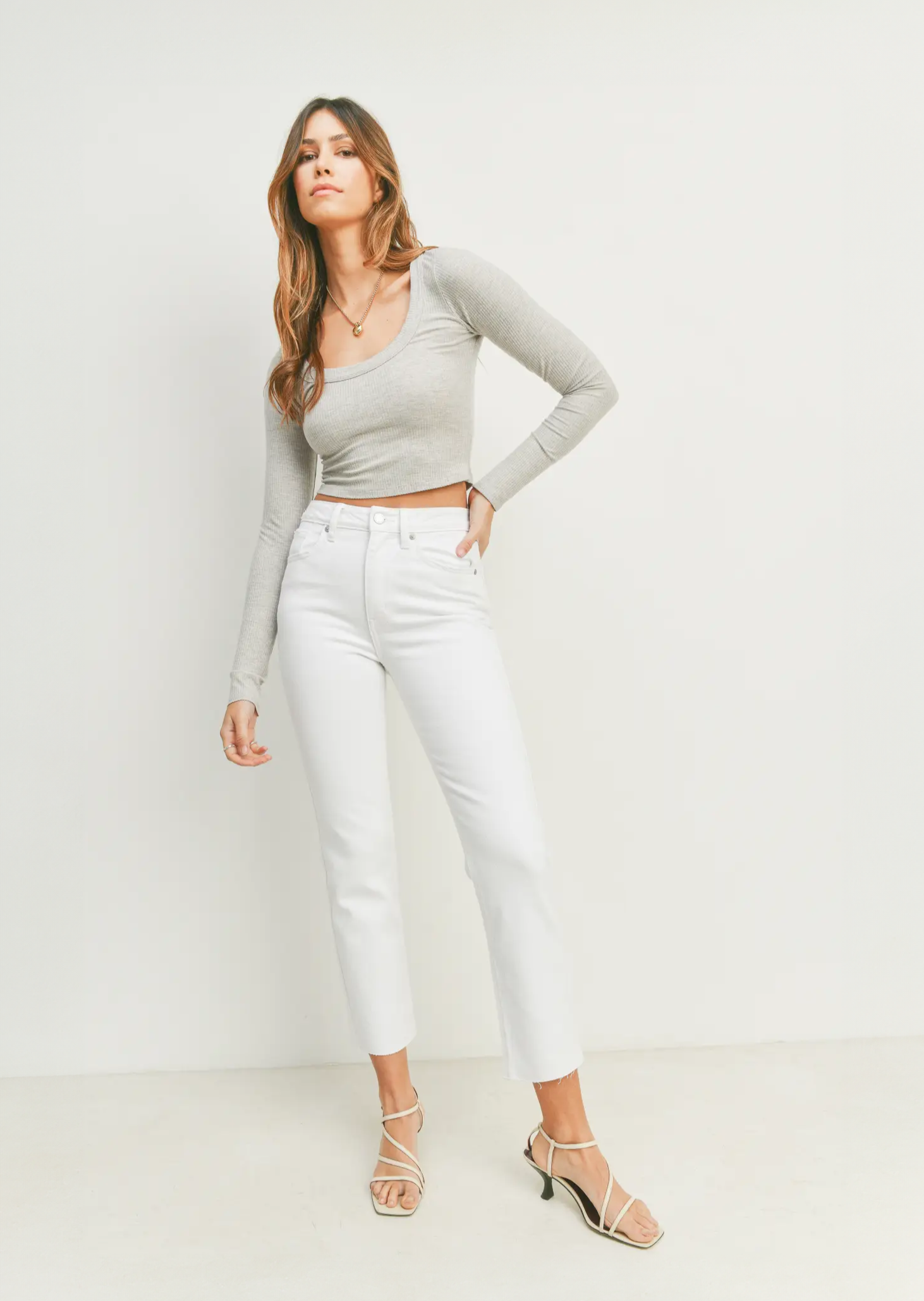 MOLLY Cut Off Cropped Straight Leg Jean- White