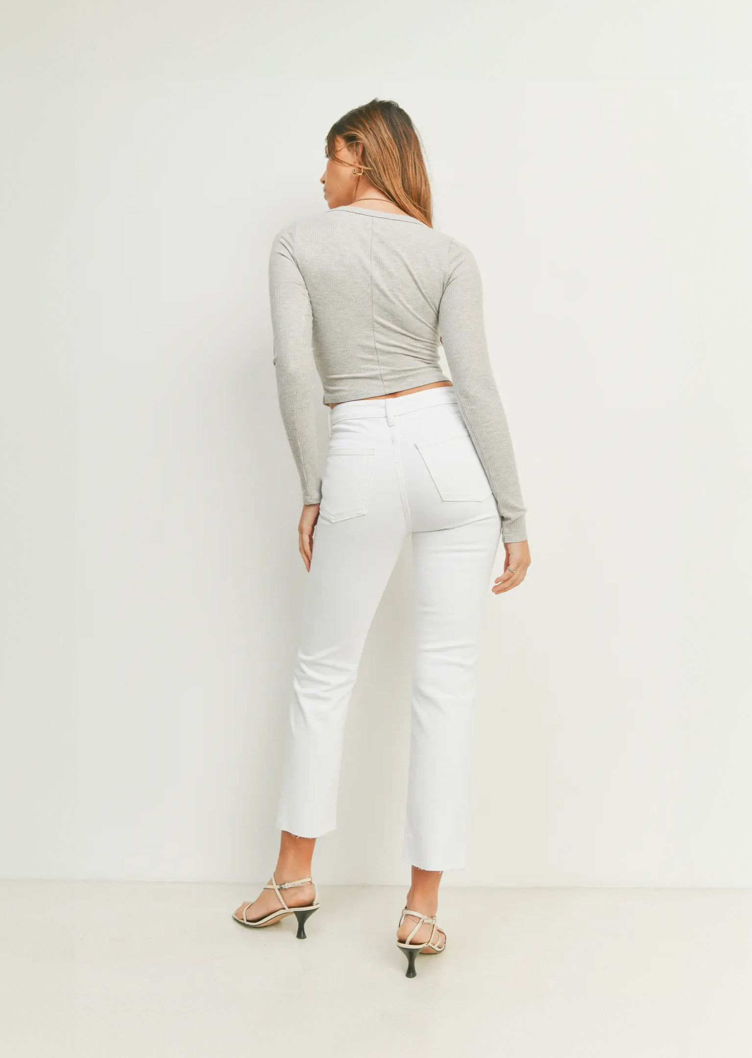 MOLLY Cut Off Cropped Straight Leg Jean- White